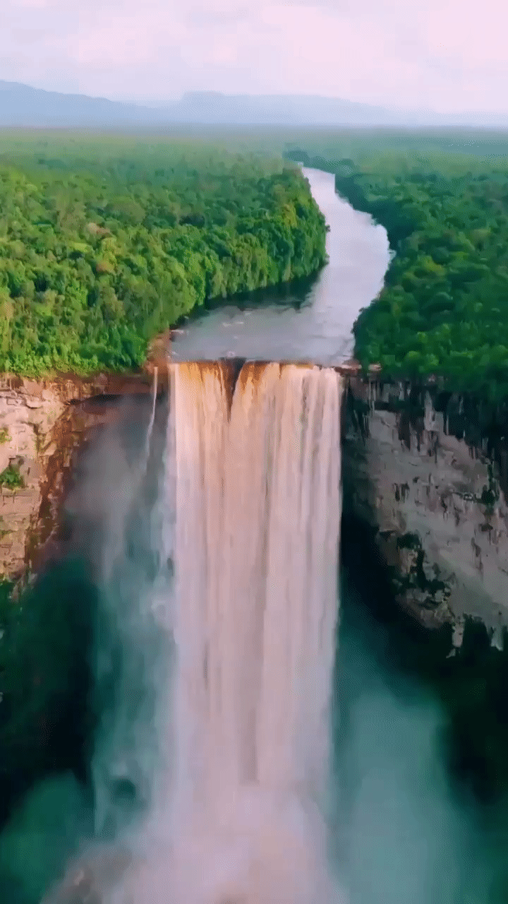 Водопад Кайетур